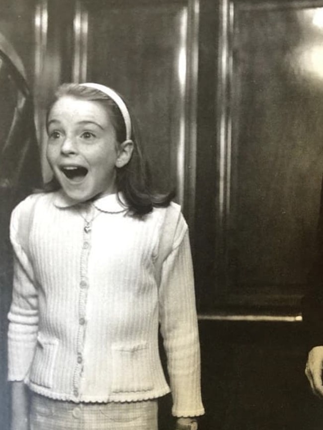 Lindsay Lohan memulai kariernya sebagai bintang cilik di film The Parent Trap (1998). Dengan wajah imut, senyum ceria, dan pipi berisi, ia langsung mencuri hati penonton. Foto: dok. Instagram @lindsaylohan