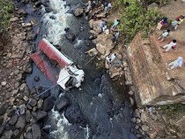 Truk Rombongan Pengantin Terjun ke Sungai di Ethiopia, 71 Orang Tewas