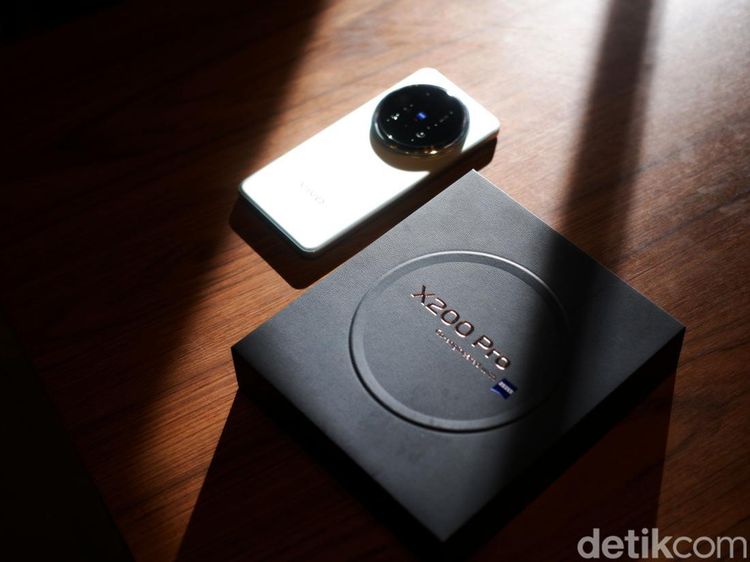 Unboxing Vivo X200 Pro, Rilis di Indonesia 9 Januari 2025