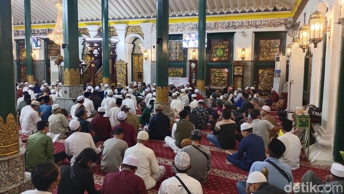 Warga Palembang gelar zikir dan doa bersama di malam tahun baru