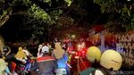 Warga Padati Jembatan Suroboyo Jelang Malam Pergantian Tahun