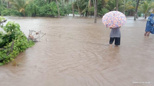 Banjir di Kabupaten Sikka, NTT, Rabu (1/1/2025).