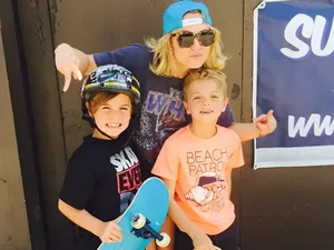 Foto Langka Britney Spears Bersama Putranya yang Beranjak Dewasa