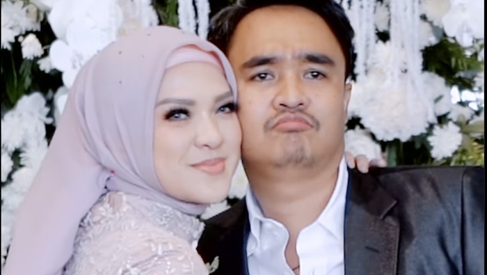 Delia Septianti dan Jerry Christy.
