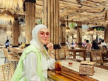 Delia Septianti Hobi Makan di Kafe Sambil Pamer OOTD