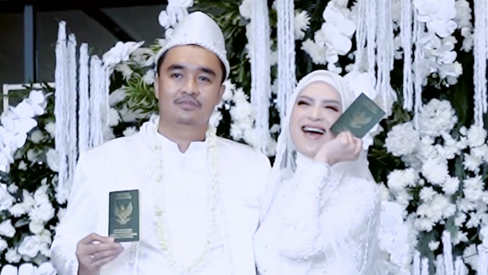 Delia Septianti dan Jerry Christy.