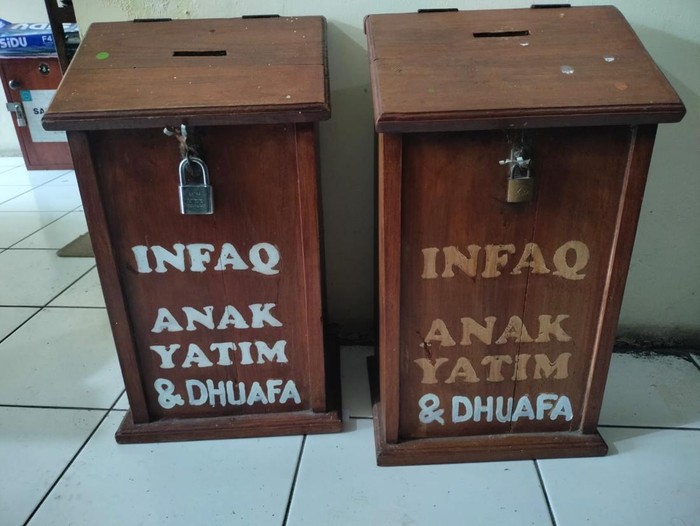 Dua kontak infak salah satu masjid di Pleret, Bantul, yang digasak pencuri.
