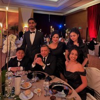 Krisdayanti dan Raul Lemos memboyong keluarganya melancong keluar negeri untuk pesta pergantian tahun. (Foto: Instagram)