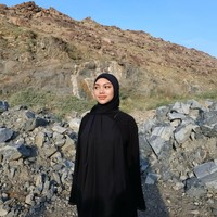 Penampilan Naura Ayu berhijab selama umrah mendapatkan pujian dan doa dari warganet. Semoga Istiqomah 😢, ucap pengguna Instagram @fordy.raff. Nauu titip doa biarr aku bisa segera menyusul ke tanah suci nauu🥺🤲🏻, harap akun @al_sha249. Masyaallah cantiknyaaa😍, puji akun @rey.han5057.masyaAllah cantik sekali lancar lancar ibadahnya 🤍, ujar akun @cceloavvvv_. Foto: Dok. Instagram @naura.ayu.