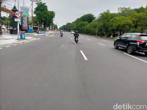 Mendung Syahdu Sambut Tahun Baru 2025 di Kota Surabaya