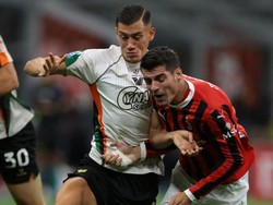 Saat Jay Idzes menjaga striker AC Milan, Alvaro Morata