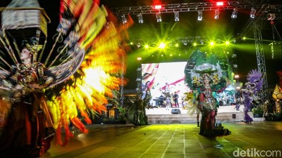 Jember Fashion Carnaval Meriahkan Malam Tahun Baru di PIK