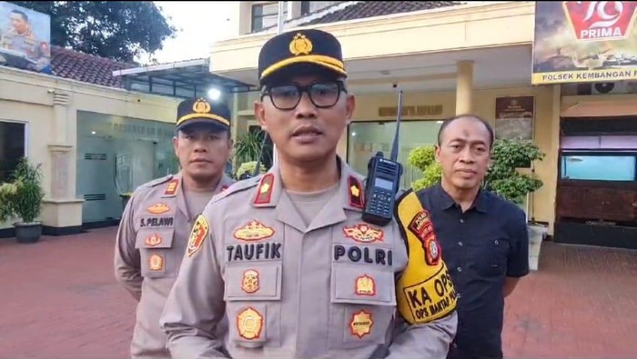 Kapolsek Kembangan Kompol Moch Taufik Iksan