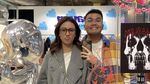 Gaya Keren Nabila Sudiro Saat Kulineran Bareng Suami dan Teman