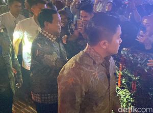 Ditemani Didit-Titiek, Prabowo Tinjau Perayaan Malam Tahun Baru di HI