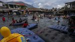Ramainya Wisata Alam Cikoromoy di Pandeglang Saat Libur Nataru