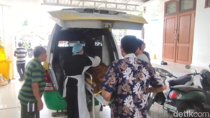 remaja di banyuwangi tewas usai diautopsi diserahkan ke keluarga