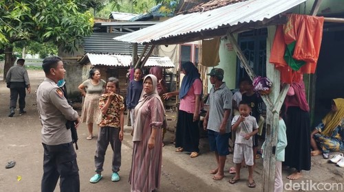 Rumah Jumiati, TKW yang dibacok hingga meninggal oleh suaminya IM, di lingkungan Songgela, Kelurahan Ule, Kecamatan Asakota, Kota Bima, Rabu, (1/1/2025). (Rafiin)