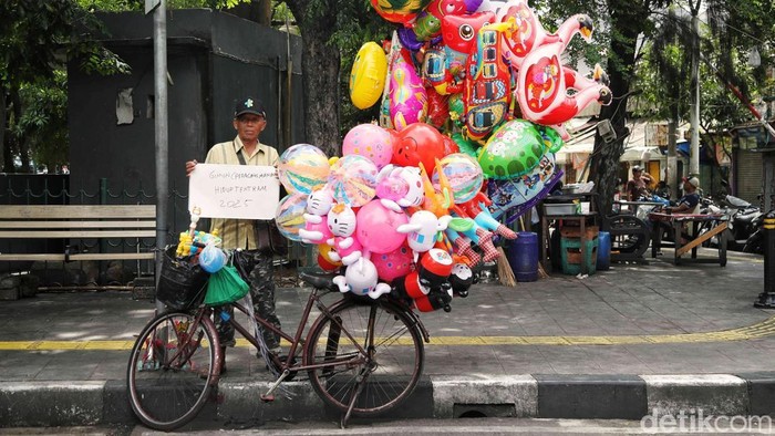 Secarik Harapan Pedagang di Tahun 2025 Tahun baru telah tiba. Sejumlah pedagang di Jakarta Utara berharap agar tahun ini lebih baik dari sebelumnya.