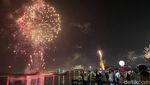 Potret Kemeriahan Perayaan Malam Tahun Baru di Pantai Lagoon Ancol