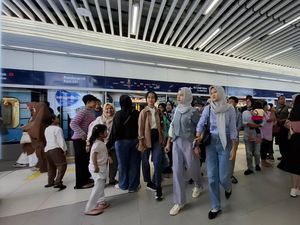 Video: Keliling Jakarta, Warga Bekasi Kaget Baru Tahu Tarif MRT Rp 1