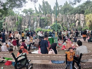 67 Ribu Pengunjung Padati Ragunan di Libur Kedua Lebaran