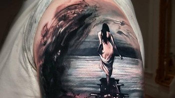 Sejak itu Arlo mendapat lebih banyak penggemar, dan popularitasnya mulai tumbuh dengan jumlah repost dari pengikutnya. Saat ini followers Instagram Arlo mencapai 600 ribu. Foto: Instagram/arlotattoos  