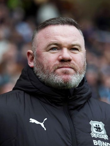 Wayne Rooney Muncul dengan Hidung Berbeda, Ternyata Ini Alasannya Operasi