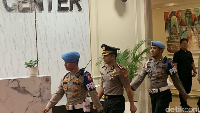 AKP Yudhy Triananta Syaeful, tengah. (Taufiq Syarifudin/detikcom)