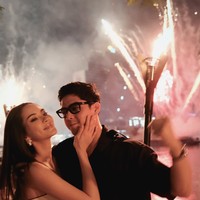 Keduanya tampak begitu menikmati bisa menghabiskan waktu bersama untuk merayakan Tahun Baru 2025. Foto: Instagram/@alghazali7