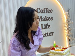 Bunga Reyza Dapat Kejutan Ulang Tahun dari Fans, Bikin Haru