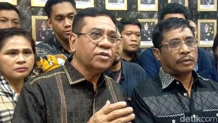 Dewan Penasehat DPC Peradi Makassar Tadjuddin Rahman. Reinhard Soplantila/detikSulsel