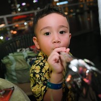 Gaya hidup Raffi dan Nagita yang penuh kemewahan ini selalu menjadi sorotan, terutama ketika mereka melibatkan anak-anak mereka dalam berbagai kesempatan. (Foto: Instagram/@raffinagita1717)