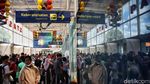 H+2 Tahun Baru, Penumpang Padati Stasiun Senen