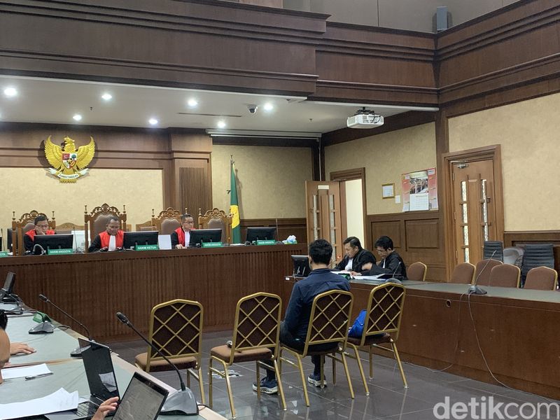 Heru Hanindyo, hakim (kini nonaktif) pemberi vonis bebas Ronald Tannur, di persidangan kasus suap, 2 Januari 2024. (Mulia Budi/detikcom)