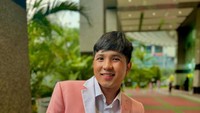 Jirayut, penyanyi dangdut asal Thailand yang berkarir di Indonesia. Namanya makin melejit, terbukti bahwa dirinya baru saja membeli mobil dan rumah baru. Foto: Instagram @jirayutdaa4official
