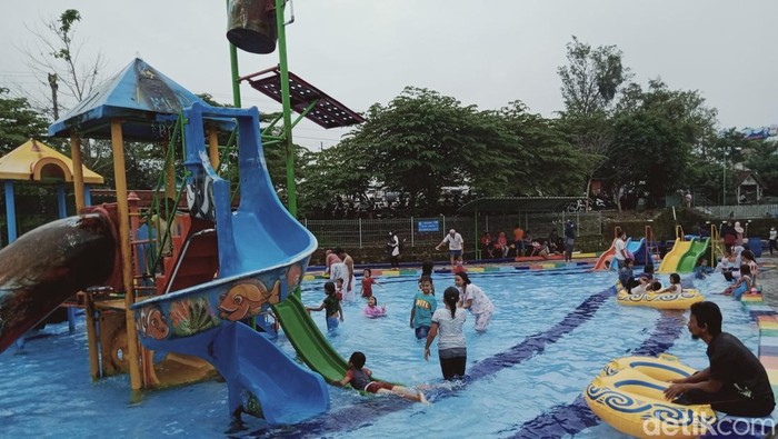 Kolam luncuran air di Umbul Pelem, Klaten. Foto diunggah Kamis (2/1/2025).