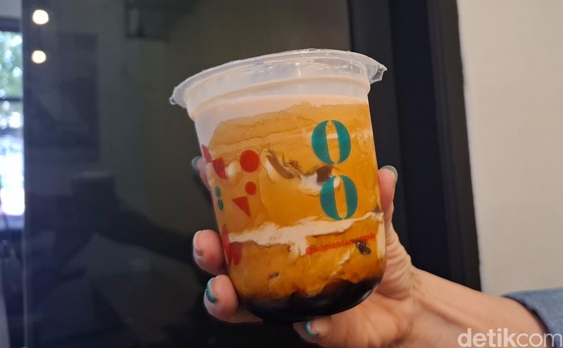 Menyeruput Kopi Baileys Halal di Kafe Kebanggaan Arek Suroboyo