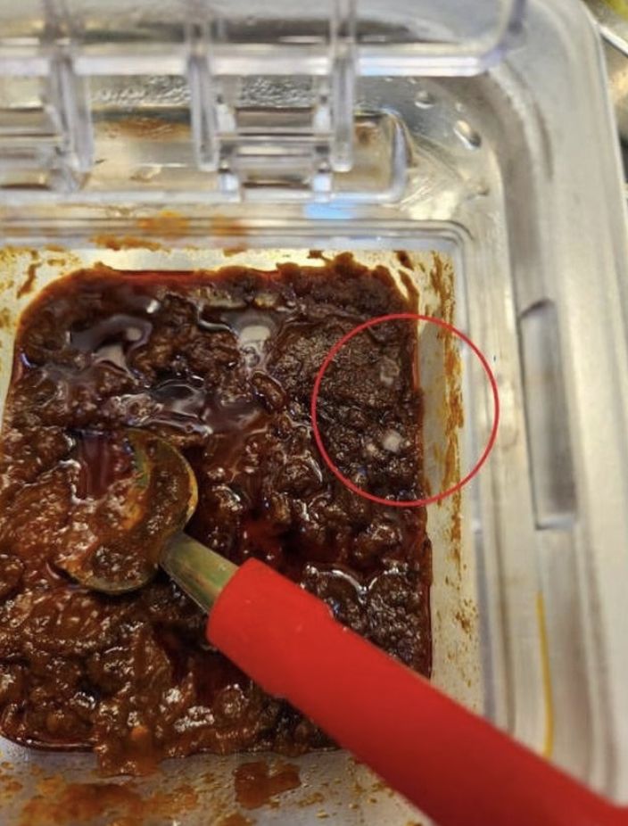 Makan Sambal Berjamur, Pria Ini Komplain Sakit Perut 4 Hari