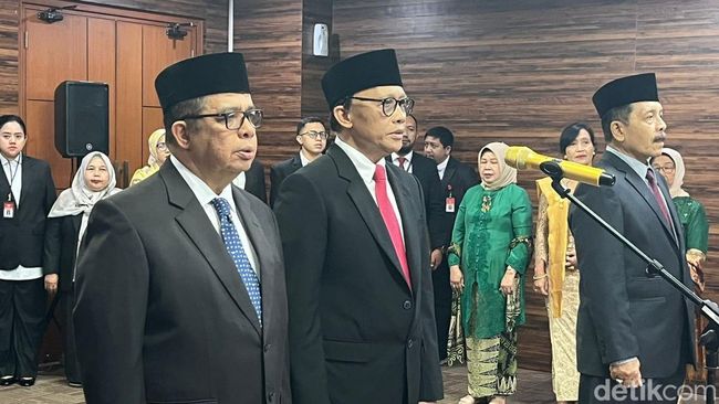 MKMK Resmi Ucapkan Sumpah Perpanjangan Masa Tugas