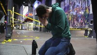 Laporan awal adalah sepuluh korban tewas, lalu juru bicara FBI memperbarui bahwa jumlahnya naik menjadi 15 dan puluhan orang lainnya luka-luka. (AP Photo/George Walker IV) 