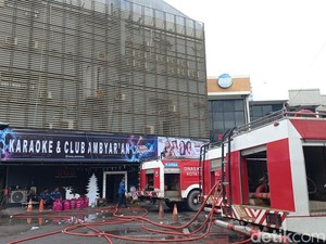 Kebakaran Bosq Karaoke Semarang Akhirnya Padam Setelah 12 Jam