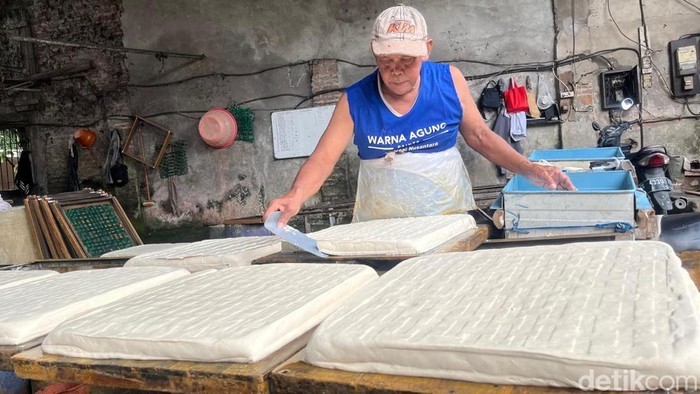 Perajin tempe di Mojokerto