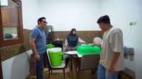 Sukses dengan karirnya, Jirayut berhasil memiliki hunian di Jakarta. Ia menyewa untuk 2 tahun awal. Potret rumahnya dibagikan lewat kanal YouTube Taulany TV. Foto: YouTube Taulany TV