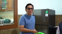 Kini, ia tak hanya populer sebagai penyanyi, tetapi juga sebagai pelawak, host, dan atlet. Foto: YouTube Taulany TV
