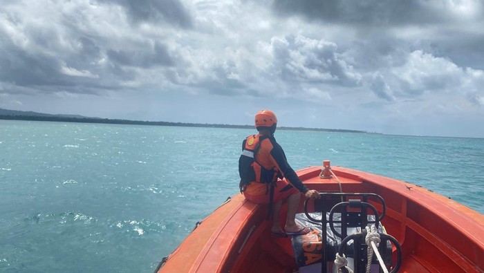 Proses saat pencarian korban (Foto: dok. SAR Mentawai).