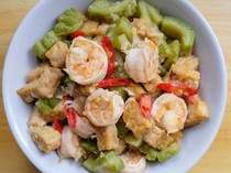 Resep Oseng Pare Tempe dan Udang yang Pedas Gurih Untuk Makan Siang