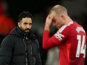 Ramalan Mengerikan Neville soal MU Dilatih Ruben Amorim