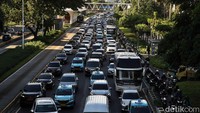 Insentif yang diberikan pemerintah tersebut berupa PPnBM ditanggung pemerintah (PPnBM DTP), di mana yang terbaru diberikan pada mobil hybrid. Aturan tersebut menyatakan kalau PPnBM mobil hybrid ditanggung pemerintah sebesar 3%. 