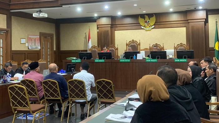 Sidang kasus dugaan korupsi pengadaan truk pengangkut personel dan rescue carrier vehicle (RSV) Basarnas